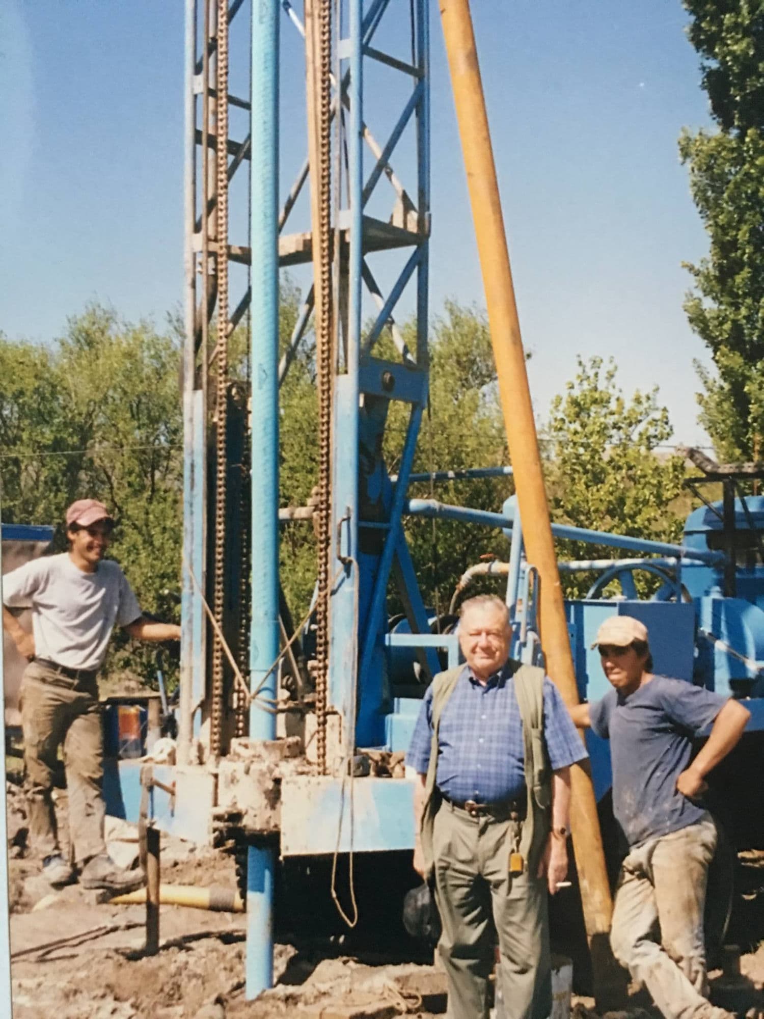 Perforación de pozo de agua en San Esteban, Córdoba — 1999
