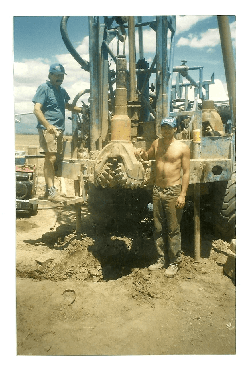 Perforación de pozo de agua en Villa Dolores, Córdoba — 1995